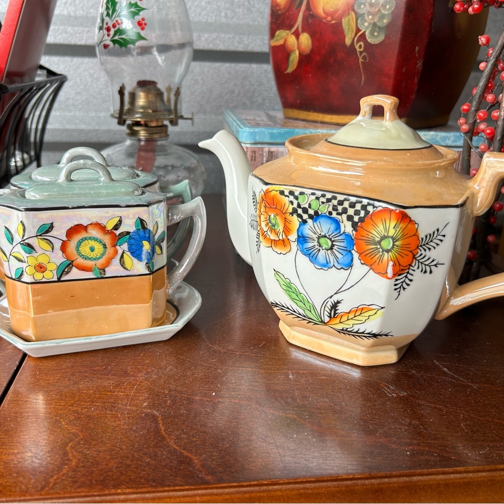 Super cute Japanese tea set